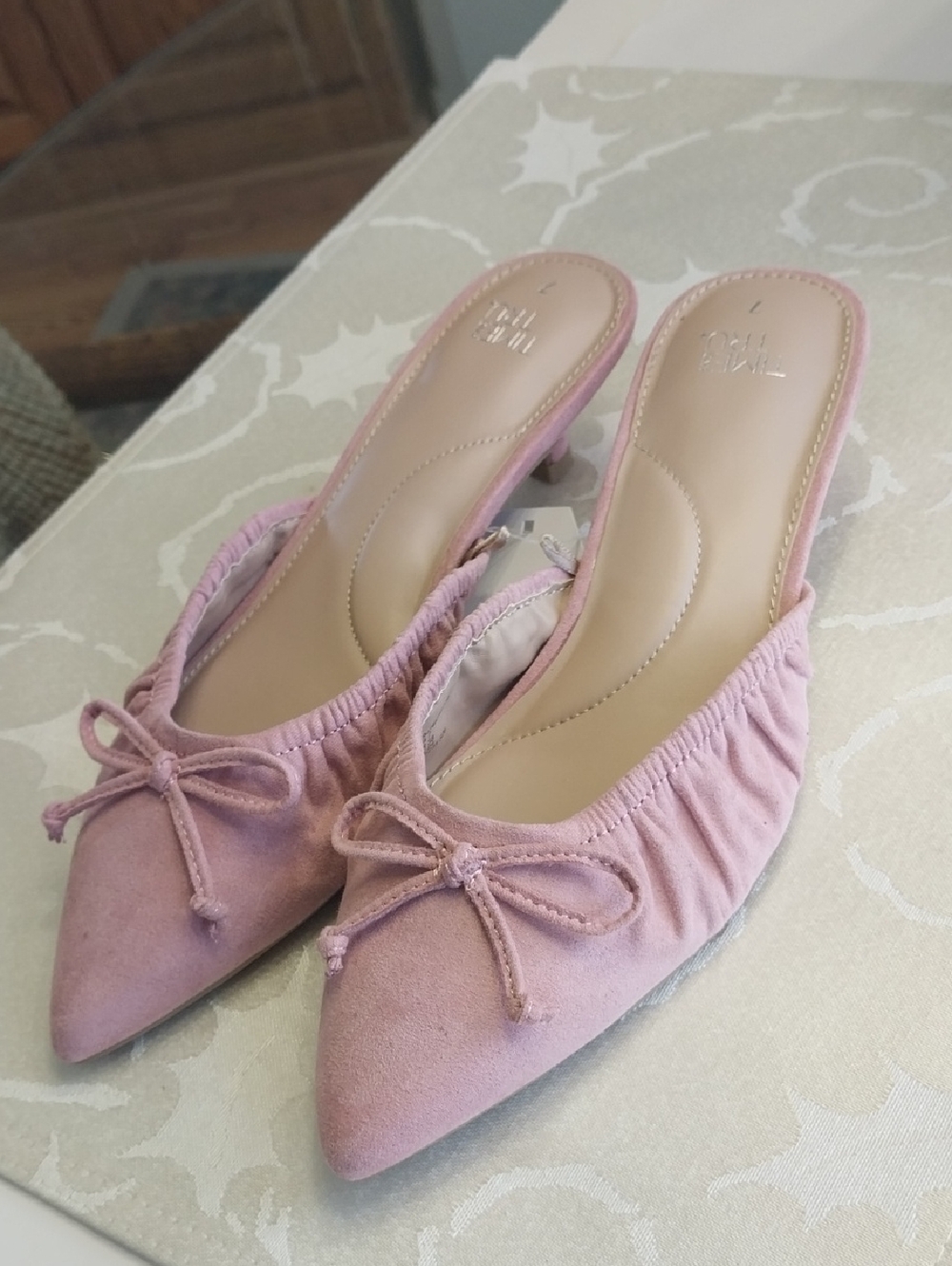 Faux Suede NWT Kitten Heel Mules Women's Size 7M Pink Memory Foam Insole Fairy - Picture 3 of 11